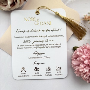 Aranyozott monogramos zsebes boríték rojttal és belső aranyozott meghívóval  - esküvő - meghívó & kártya - meghívó - Meska.hu