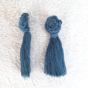 makramé knot fülbevaló - pávakék - ékszer - fülbevaló - lógó fülbevaló - Meska.hu