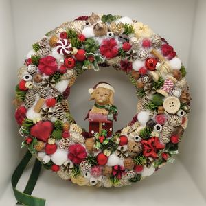 Karácsonyi kopogtató, koszorú 30 cm kutyussal, Otthon & Életmód, Dekoráció, Ajtó- és ablak dekoráció, Ajtódísz & Kopogtató, Virágkötés, MESKA