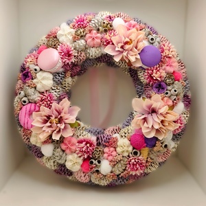 Virágos, macaronos koszorú, kopogtató - Meska.hu