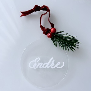 Egyedi névre szóló karácsonyfadísz  kézzel írt kalligráf felirattal, Karácsony, Karácsonyi lakásdekoráció, Karácsonyi lakásdíszek, Festett tárgyak, MESKA