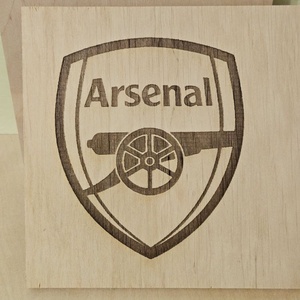 Arsenal gravírozott kép - Meska.hu