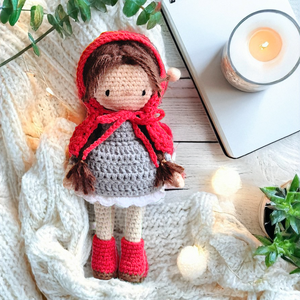 Piroska horgolt baba, amigurumi baba, öltöztethető baba, Játék & Sport, Baba & babaház, Baba, Baba-és bábkészítés, Horgolás, MESKA