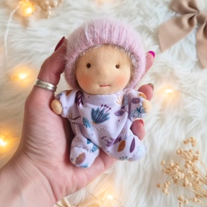 Apró waldorf baba horgolt hálózsákban - játék & sport - baba & babaház - baba - Meska.hu