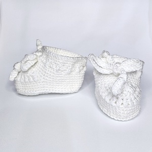 Horgolt kiscipő, babacipő keresztelőre - baba - mama - babaruházat - babacipő - Meska.hu