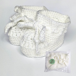 Vintage hatású, patchwork-betétes babatakaró, puha játszópléd Szet � babasapkával és babacipővel - baba - mama - baba ágynemű - babatakaró, gyerek pléd - Meska.hu