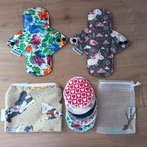 Mosható betét csomag 22cm eü meglepetés mintával - 4db-os - szépségápolás - intim higiénia - tisztasági betét - Meska.hu