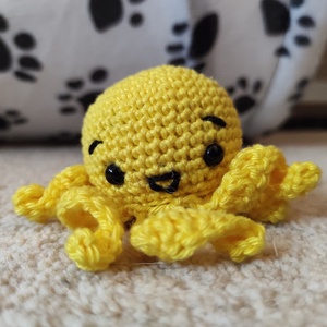 Mini amigurumi polip, Játék & Sport, Plüssállat & Játékfigura, Polip, Horgolás, MESKA