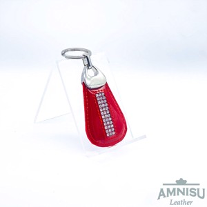 Piros gyűrt lakk csepp alakú swarovski köves bőr kulcstartó H5009 - Meska.hu