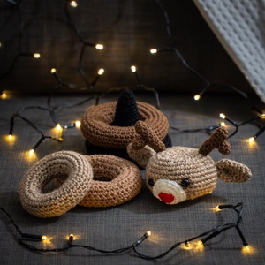 Horgolt szarvas torony - játék & sport - készségfejlesztő és logikai játék - toronyépítő- és egyensúlyozó játékok - Meska.hu