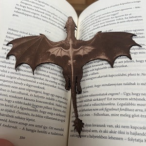 Bőr Fourth Wing könyvjelző - Meska.hu
