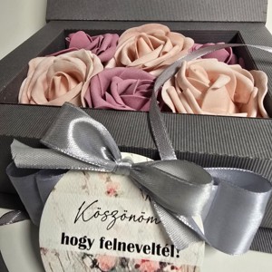 Szülőköszöntő virágbox örökrózsás - esküvő - emlék & ajándék - szülőköszöntő ajándék - Meska.hu