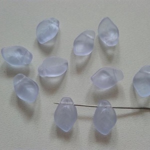 Cseh üveggyöngy levél - 15x10mm - 11 db / csomag - matt világoslila, Kellékek & szerszámok, Gyöngyfűzés kellékek, Üveggyöngy, , MESKA