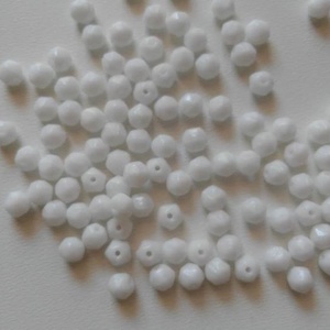 Cseh üveggyöngy - 5mm - 90 db / csomag - fehér, Kellékek & szerszámok, Gyöngyfűzés kellékek, Üveggyöngy, , MESKA