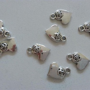 Fém medál - 14x12mm - szív - 10 db / csomag - antik ezüst szín, Kellékek & szerszámok, Ékszerkellék, Medál csomag, , MESKA