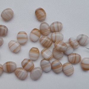 Cseh üveggyöngy - 8 x 6,5 x 4 mm - 32 db / csomag - barnás, Kellékek & szerszámok, Gyöngyfűzés kellékek, Üveggyöngy, , MESKA