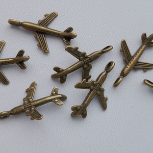 Fém repülőgép medál - 24x15mm - 10 db / csomag - sárgaréz szín, Kellékek & szerszámok, Ékszerkellék, Medál csomag, Ékszerkészítés, MESKA