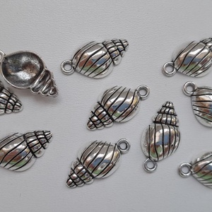 Fém medál - 24x13mm - csiga - 10 db / csomag - antik ezüst szín, Kellékek & szerszámok, Ékszerkellék, Medál csomag, , MESKA