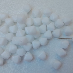 Cseh üveggyöngy - 6mm - 40 db / csomag - fehér, Kellékek & szerszámok, Gyöngyfűzés kellékek, Üveggyöngy, , MESKA