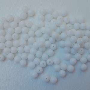 Cseh üveggyöngy - 4mm - 100 db / csomag - fehér, Kellékek & szerszámok, Gyöngyfűzés kellékek, Üveggyöngy, , MESKA