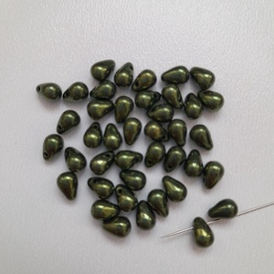 Csepp alakú cseh üveggyöngy - 6x4mm - 20db / csomag - sötétzöld, Kellékek & szerszámok, Gyöngyfűzés kellékek, Üveggyöngy, , MESKA