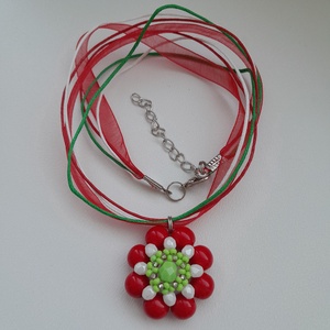 Nemzeti színű gyöngy medálos nyaklánc + fülbevaló - ékszer - nyaklánc - medálos nyaklánc - Meska.hu