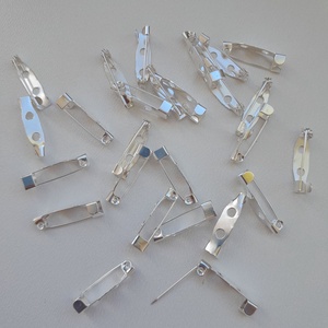 Fém kitűző alap - 20x5mm - ezüst szín  - 10 db / csomag, Kellékek & szerszámok, Gyöngyfűzés kellékek, Egyéb alkatrész, , MESKA