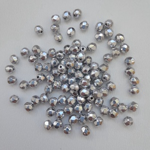 Cseh csiszolt üveggyöngy - 4mm - 100 db / csomag - fényes ezüst, Kellékek & szerszámok, Gyöngyfűzés kellékek, Üveggyöngy, Ékszerkészítés, MESKA