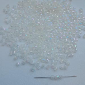 Akrilgyöngy - 3mm - 600 db / csomag - színjátszós-átlátszó - Meska.hu