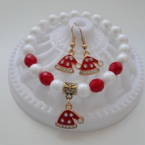 Mikulás sapka ékszerszett - karkötő, fülbevaló - ékszer - ékszerszett - Meska.hu