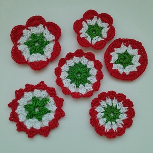 Nemzeti színű horgolt dísz, kokárda - 6 db / csomag - Meska.hu