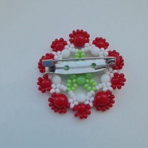Nemzeti színű gyöngy kokárda kitűző - ékszer - kitűző és bross - Meska.hu