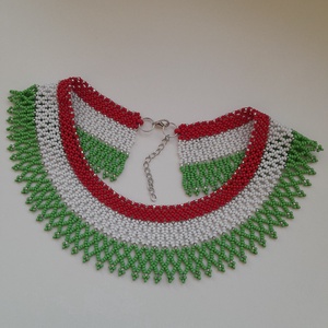 Nemzeti színű gyöngy nyaklánc - Meska.hu