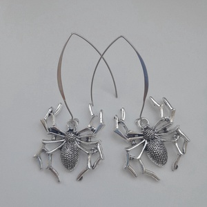 Fülbevaló - pók, Ékszer, Fülbevaló, Lógó fülbevaló, Ékszerkészítés, MESKA