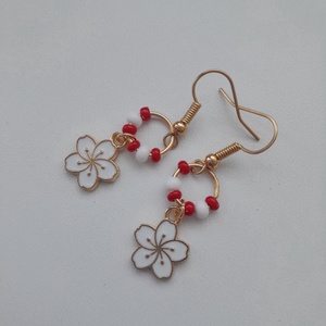 Fülbevaló - virág - ékszer - fülbevaló - lógó fülbevaló - Meska.hu