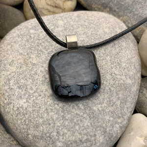 Egy darabka meteorit, üvegmedál, nyaklánc, üvegékszer, Ékszer, Nyaklánc, Medálos nyaklánc, Üvegművészet, MESKA