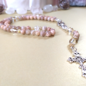 Lélek Lángok  holdkövek finom energiája, amely megnyitja a szívet, támogatja a belső békét és a spirituális összpont, Kellékek & szerszámok, Ásvány alapanyag, Ásványfüzér, Ékszerkészítés, MESKA