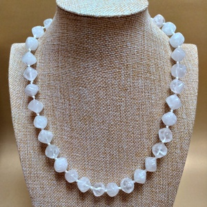 Hegyikristály Nyaklánc A Lélek Tisztaságának FényeKézműves, egyedi ékszer  ajándéknak tökéletes, akár karácsonyra is, Esküvő, Ékszer, Nyaklánc, Ékszerkészítés, MESKA