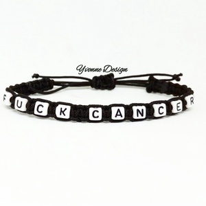 Névvel vagy felirattal ellátott fonott makramé karkötő - ékszer - karkötő - névre szóló karkötő - Meska.hu