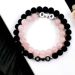 Közös szerelmi páros karkötő ásványgyöngyökből betűvel - ékszer - karkötő - gyöngyös karkötő - Meska.hu