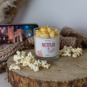 Streaming and Chill Toffi Popcorn Illatgyertya - otthon & életmód - gyertya, illat, aroma - gyertya - Meska.hu