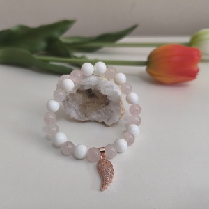 Rózsakvarc és Kagylóhéj ásványkarkötő Rosegold színű angyalszárnnyal díszítve  - ékszer - karkötő - ásványkarkötő - Meska.hu