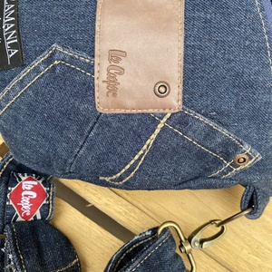 Farmer hátizsák / crossbody - Lee Cooper újrahasznosított farmer - NADA  - táska & tok - hátizsák - hátizsák - Meska.hu