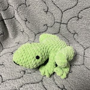 Amigurumi béka - játék & sport - plüssállat & játékfigura - béka - Meska.hu