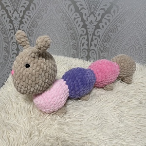 Horgolt kukac, Játék & Sport, Plüssállat & Játékfigura, Más figura, Horgolás, MESKA