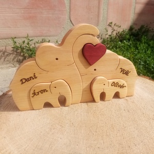 Elefánt család szívvel névvel égetve - otthon & életmód - dekoráció - dísztárgy - Meska.hu
