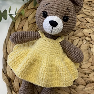 Horgolt maci, sárga ruhában - játék & sport - plüssállat & játékfigura - maci - Meska.hu