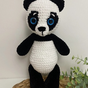 Horgolt pandamaci - játék & sport - plüssállat & játékfigura - maci - Meska.hu