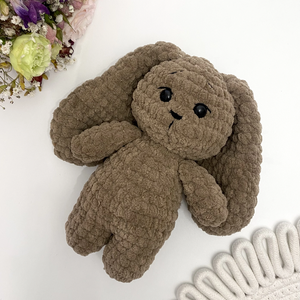 Horgolt nyuszi, barna - játék & sport - plüssállat & játékfigura - nyuszi - Meska.hu