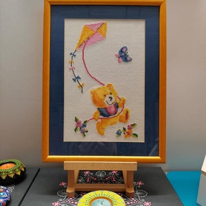 Maci papírsárkánnyal - Meska.hu